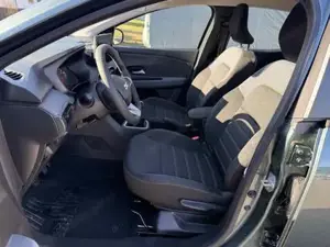 Dacia Sandero Bild 4