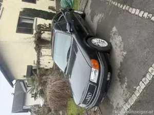 Audi 100 Bild 2