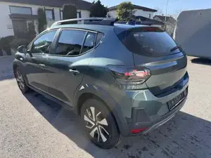 Dacia Sandero Bild 2