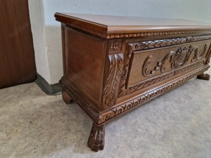 Venezianische Truhe  Bild 3