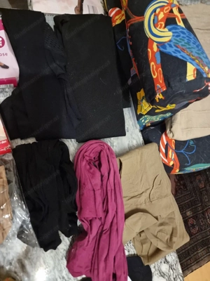 diverse Strumpfhosen Socken Bild 3