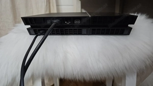 PS4 Playstation 4 500 GB mit 2 Controllern + 6 Spielen Bild 2