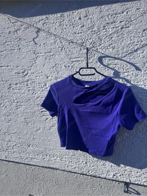 Crop Top Lila Bild 4