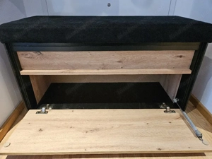 Garderobe Paneel und Sitzbank Bild 4