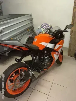 KTM RC 125 (2018) - Kleinmotorrad Bild 3