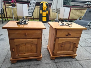 Nachttische mit lampe Bild 2