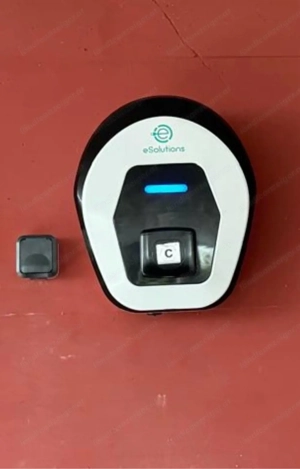 ePro Wallbox von Free2move eSolutions mit Ladekabel CCS Typ 2 Bild 2