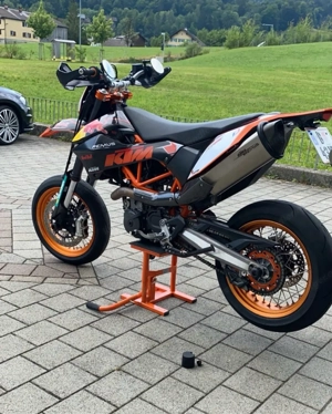 KTM 690 smc r Bild 2
