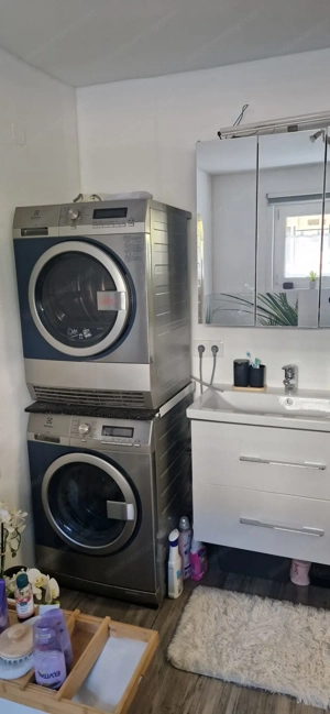 Zweifamilienhaus mit  beheiztem Salzwasserpool Bild 5