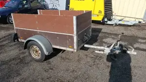 Huber gebremster Anhänger 800kg Bild 2