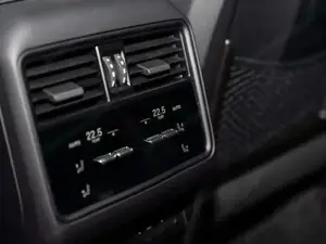 Porsche Cayenne Bild 16