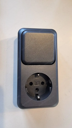 Aufputz Steckdosen & Schalter Aufputz - Neu & Unbenutzt 8 Stk. Bild 5