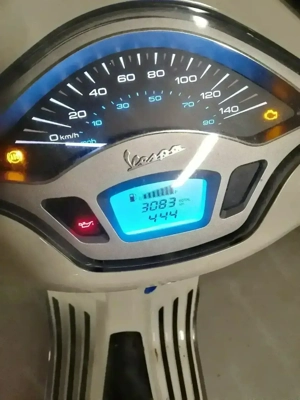 Vespa Primavera 125 ABS Bild 3