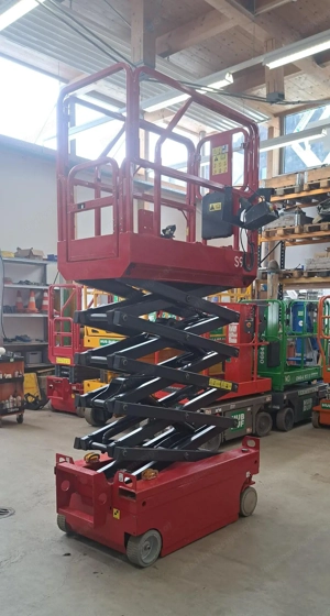 Magni ES 0708 EP Elektro Scherenarbeitsbühne Arbeitsbühne ähnlich Haulotte Genie Snorkel JLG Bild 4