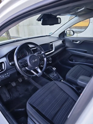 KIA Stonic 1.4 MPI GOLD SUV   Geländewagen Bild 5
