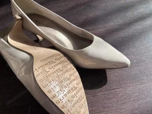 Beige Lack Pumps Gr. 40 (gebraucht kaum getragen) Bild 3