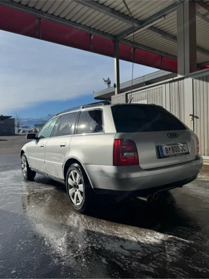 Audi A4 B5 2.4 V6 Quattro Bild 3