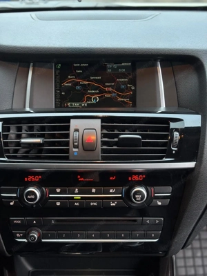 BMW X3 xDrive20d Automatik Bild 9