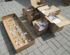 Schmuck Spielzeug Restposten Dekoration Deko Modeschmuck Hänger Ohrringe Armreifen Bild 10