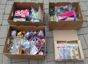 Schmuck Spielzeug Restposten Dekoration Deko Modeschmuck Hänger Ohrringe Armreifen Bild 8