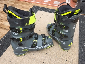 Fischer Skischuh RC4