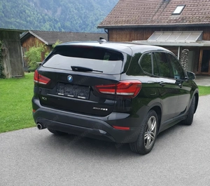 BMW X1 X Drive 25e PHEV Allrad Bild 2