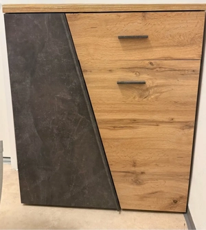 Möbel für Vorraum Bild 2