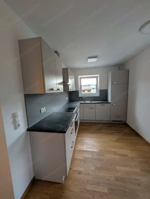 Einbauküche zu verkaufen   sehr guter Zustand (Farbe: Grau) Bild 3