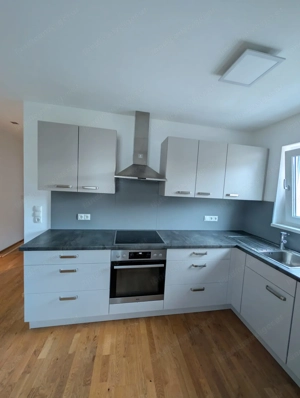 Einbauküche zu verkaufen   sehr guter Zustand (Farbe: Grau) Bild 2