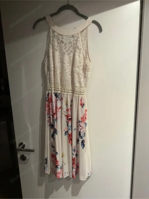 Kleid geblümt Bild 3