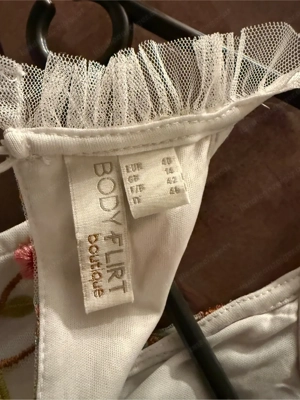 Kleid mit Tüll Bild 3