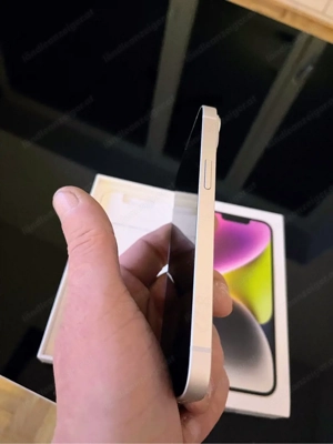 iPhone 14 in Starlight Bild 9