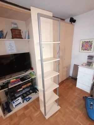 Regal zu verschenken, ca. 200 cm hoch, 30 x 40 cm, Abstellflächen 22 x 40 cm Bild 3