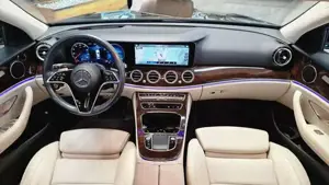 Mercedes-Benz E 220 Bild 11