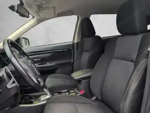 Mitsubishi Outlander Bild 6