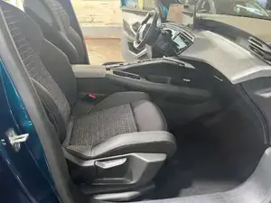 Peugeot 5008 Bild 16