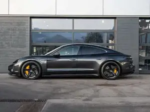 Porsche Taycan Bild 2