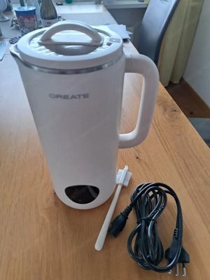 Pflanzendrinkbereiter mit Wasserkocherfunktion Bild 2