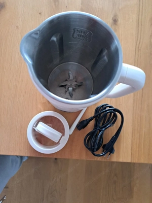 Pflanzendrinkbereiter mit Wasserkocherfunktion Bild 3