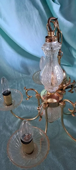 Luster aus Messing und Kristall Bild 4