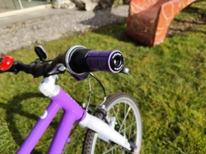 Fahrrad Woom 4, Violett 
