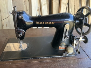 Rast & Gasser Nähmaschine Bild 3