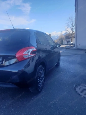 peugeot 208 Bild 3