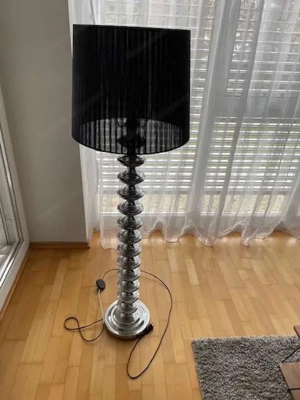 Stehlampe-Wohnzimmer Bild 4