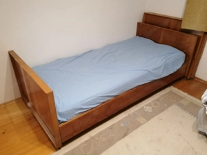 Gratis "Altes Massivholzbett" inkl. Lattenrost und Matratze 
