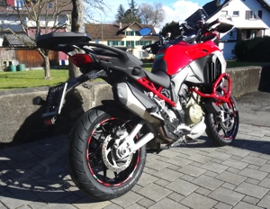 Ducati Multistrada V4 S, wenig km, TOP-Zustand Bild 2