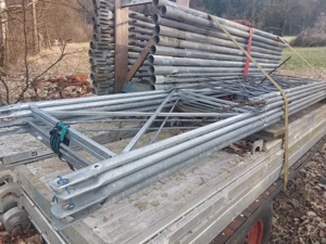 Gerüst mit Anhänger Bild 4