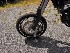 Superschöne LC4 BlackWhite Supermoto Bild 10