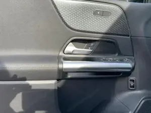 Mercedes-Benz B 180 d W-Paket Navi KAM SpurW ParkAss. SpurH Bild 11