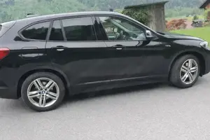 BMW X1 X Drive 25e PHEV Allrad Bild 3